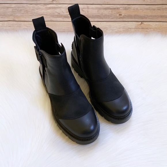 UGG Stockton Black Leather Ankle Boots - Picture 4 of 8